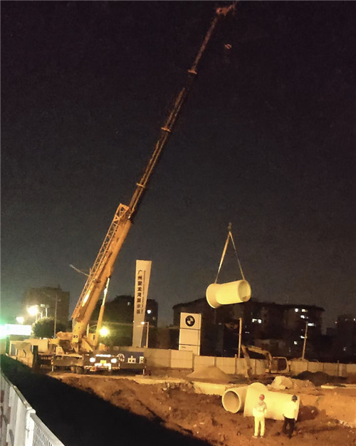 舟山市“弯臂矫正”—— 吊车的 “形变补偿” 技术